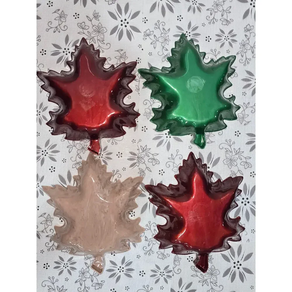 Set of 4 Maple Leaf Shaped Plastic Bowls — Fall Colors
